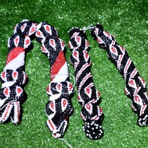 خرز حيايا قصير اسود محلا احمر